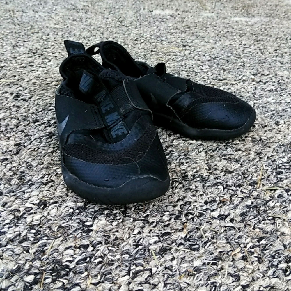 Shoe